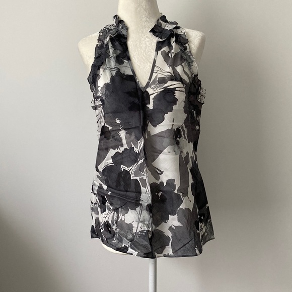 Express Black and White Splatter Floral Print Top - Picture 1 of 8